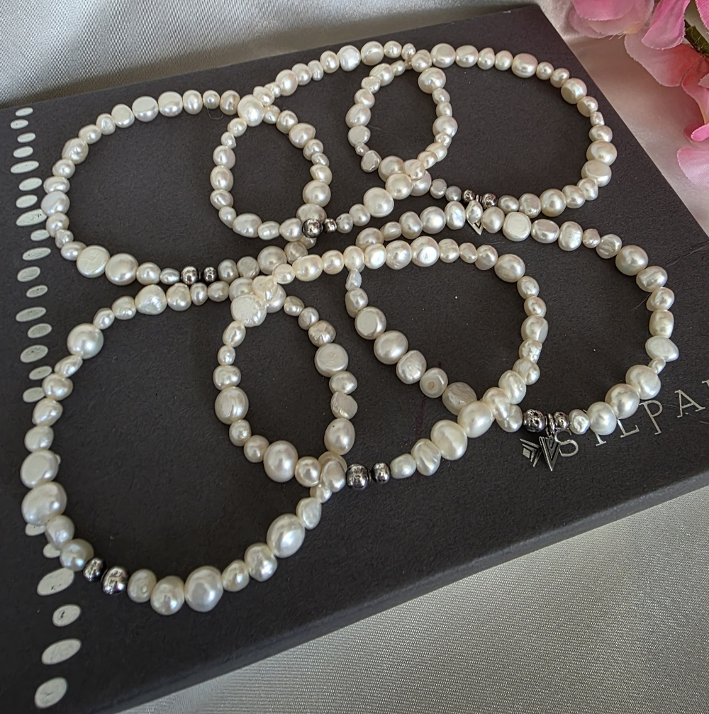 Silpada  Goddess 6 Freshwater Pearl Sterling Silver Stretch Bracelets  B1601